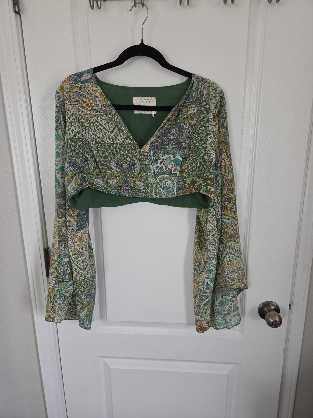 Floreat Green Paisley Floral V-Neck Cropped Top